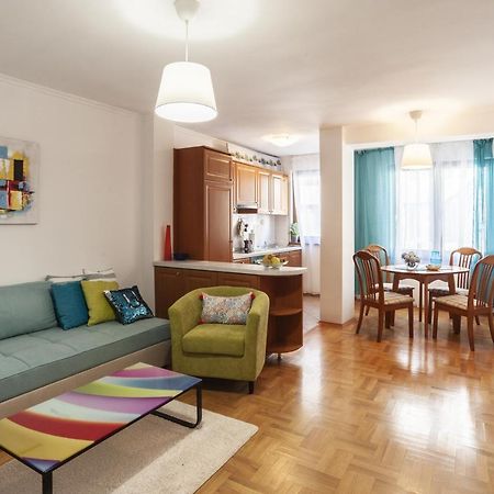 Sea Apartment Colours Burgas ภายนอก รูปภาพ