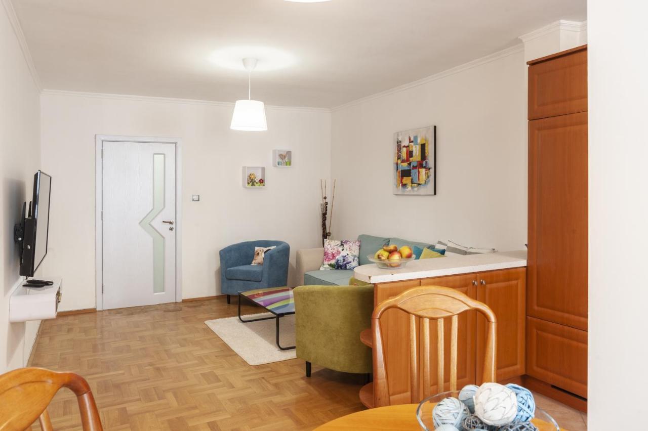 Sea Apartment Colours Burgas ภายนอก รูปภาพ