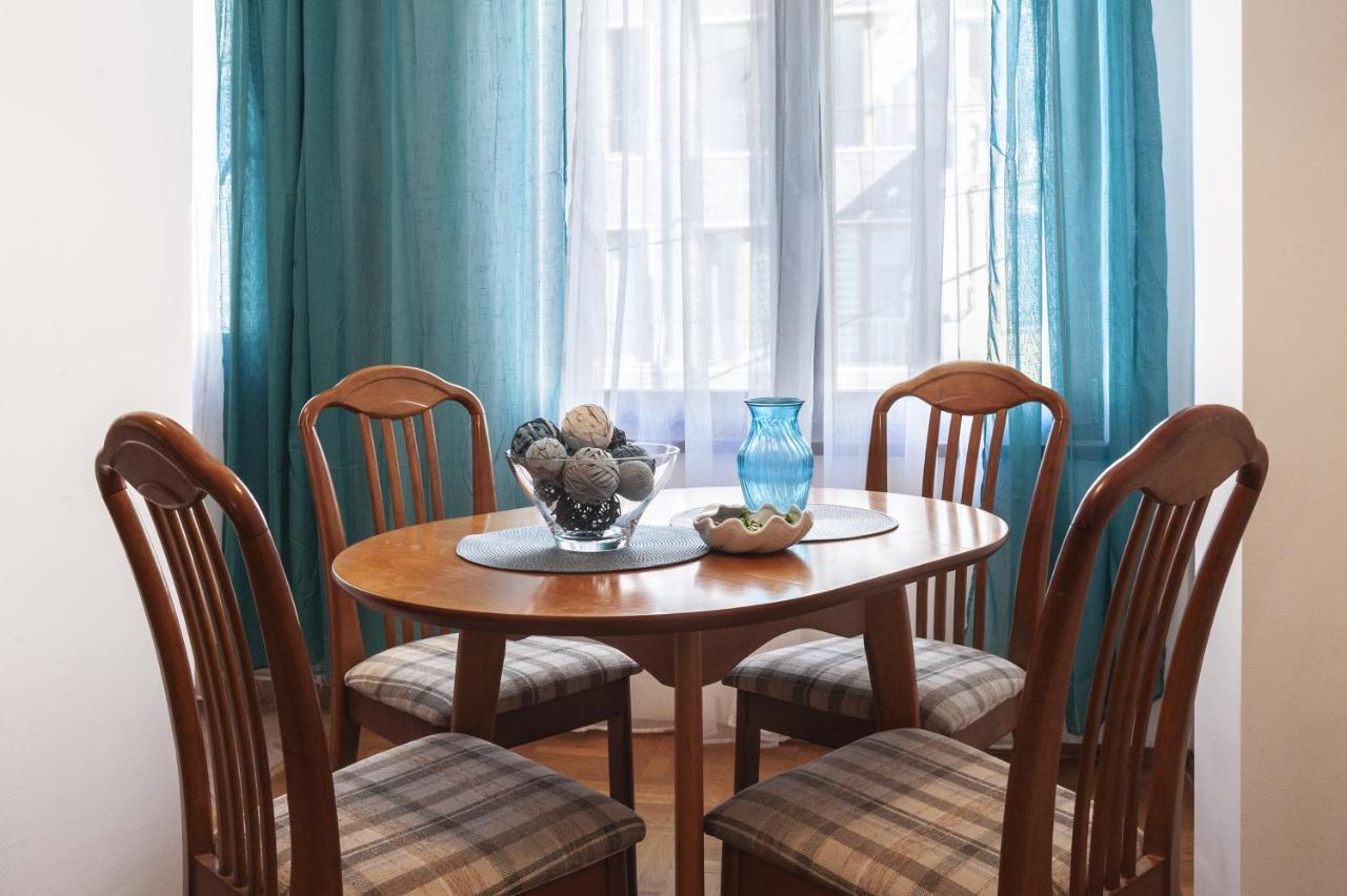 Sea Apartment Colours Burgas ภายนอก รูปภาพ